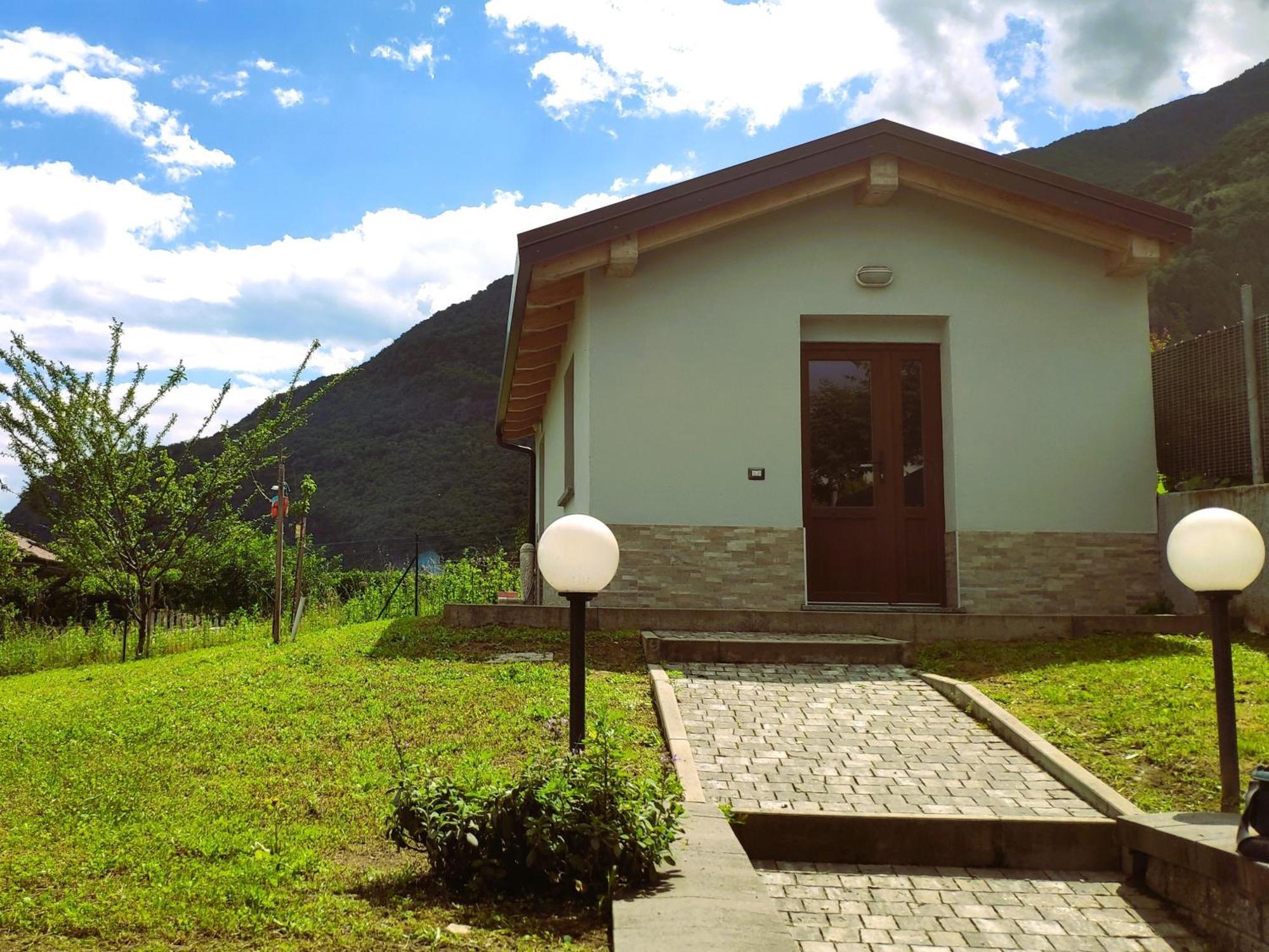 Chiaro House Apartamento Colico Exterior foto